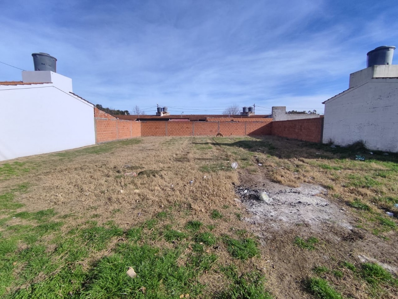 TERRENO CON AMPLIO FRENTE