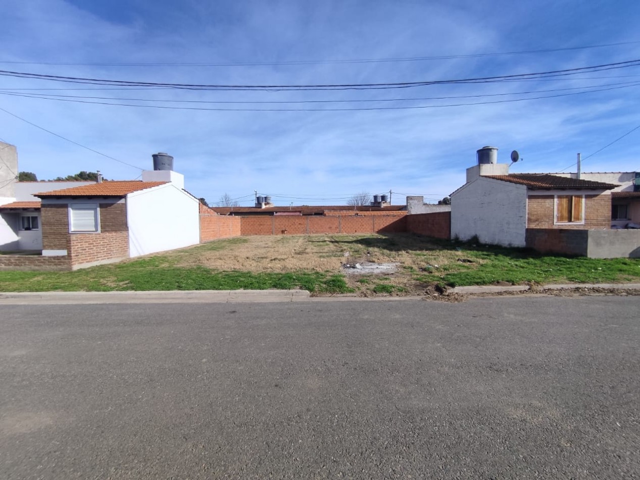 TERRENO CON AMPLIO FRENTE