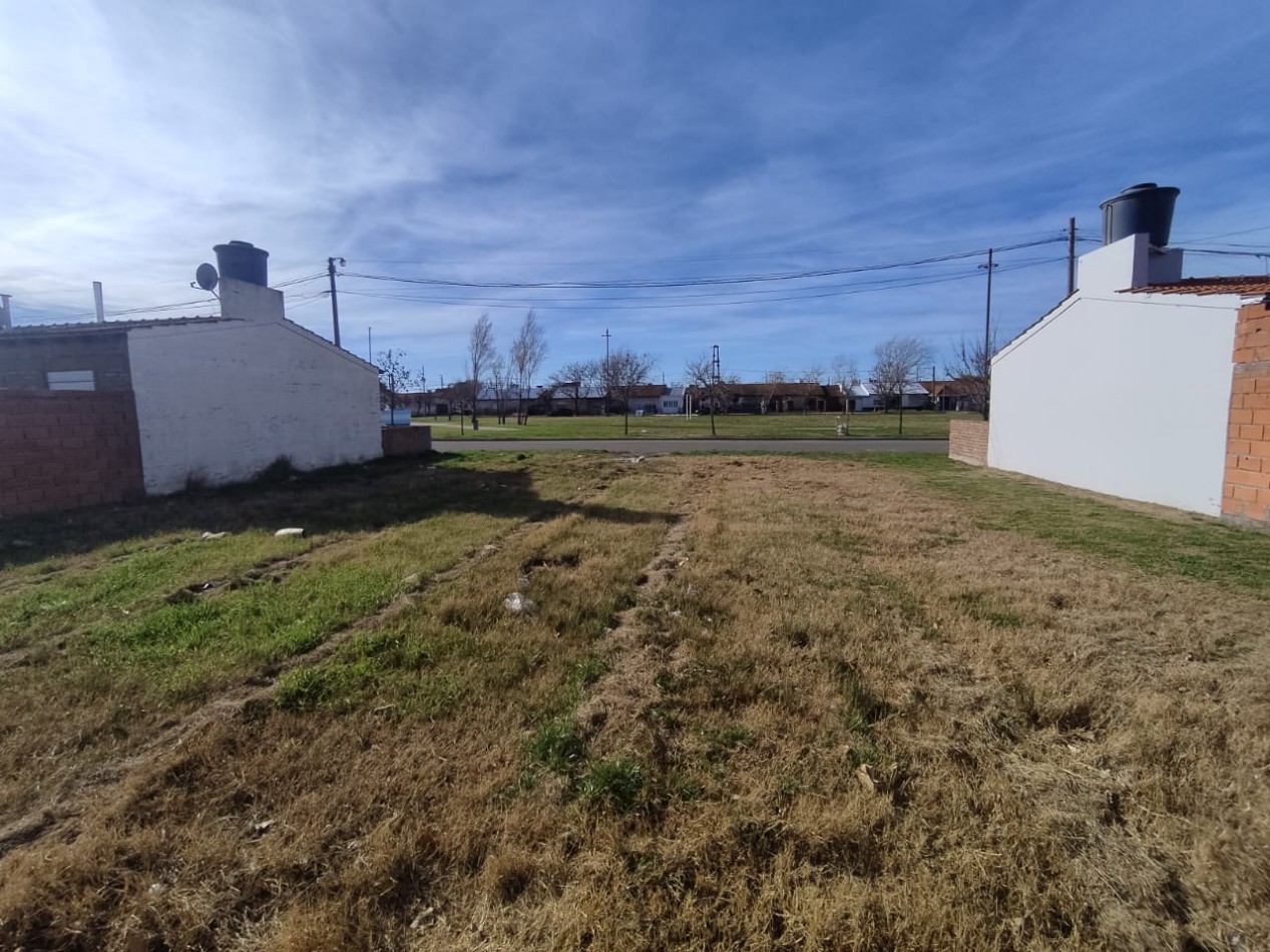 TERRENO CON AMPLIO FRENTE