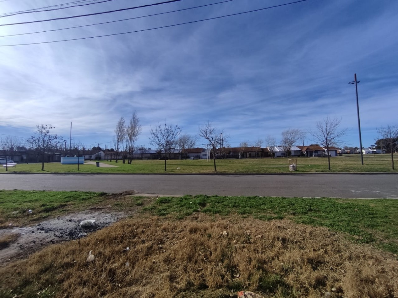 TERRENO CON AMPLIO FRENTE