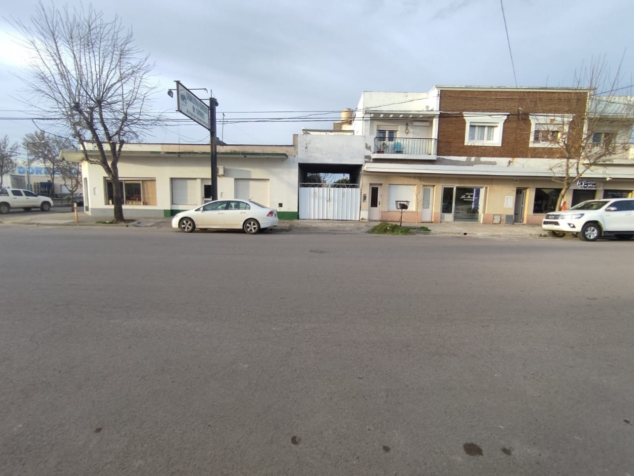 TERRENO CON ENTRADA SOBRE AVENIDA SANTAGADA