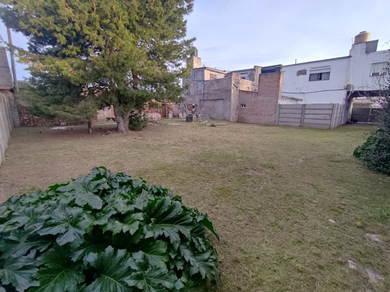TERRENO CON ENTRADA SOBRE AVENIDA SANTAGADA