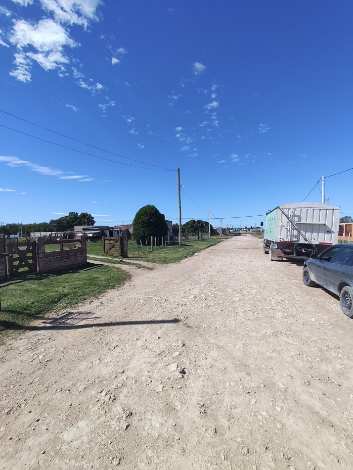 Buen lote con todos los servicios 