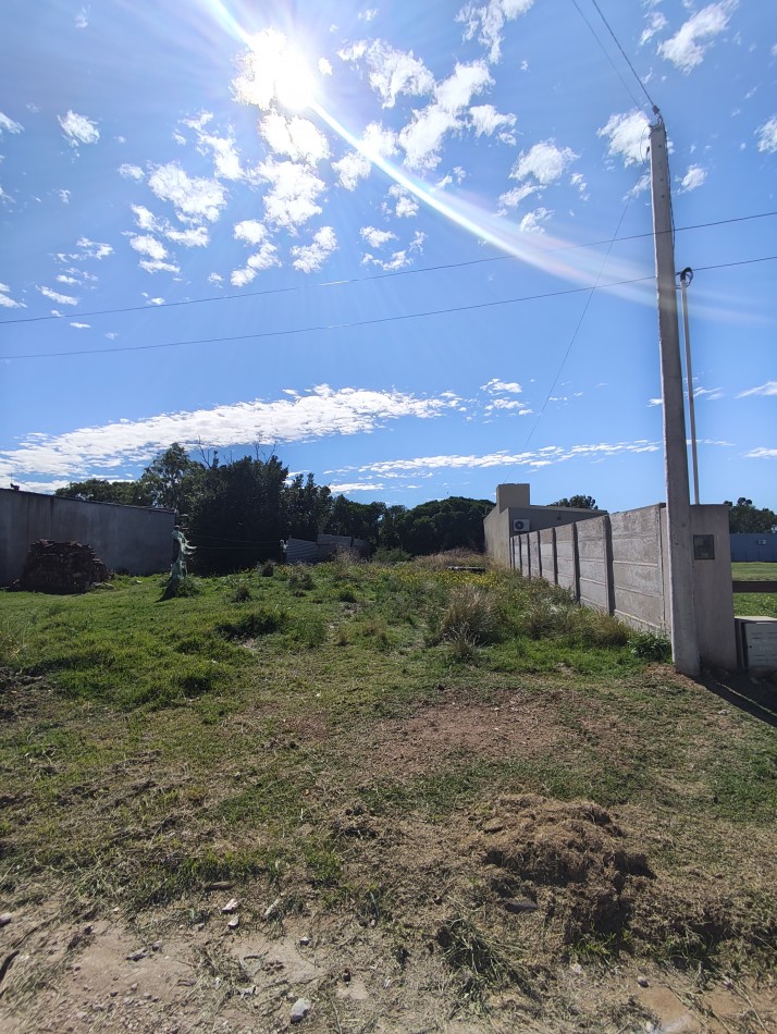 Buen lote con todos los servicios 