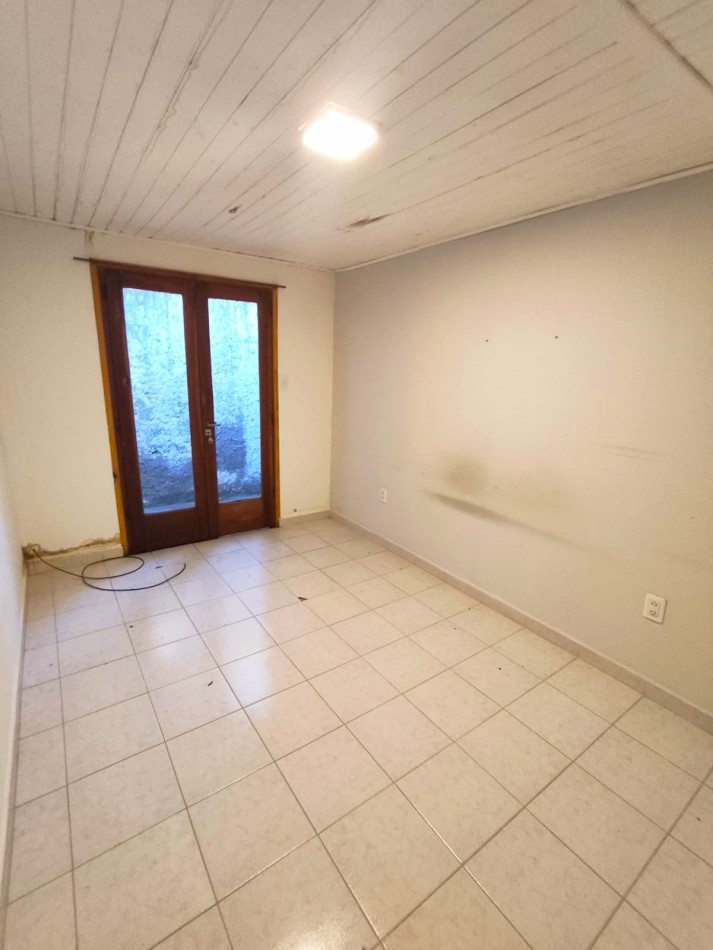 LOCAL CENTRICO CON CASA