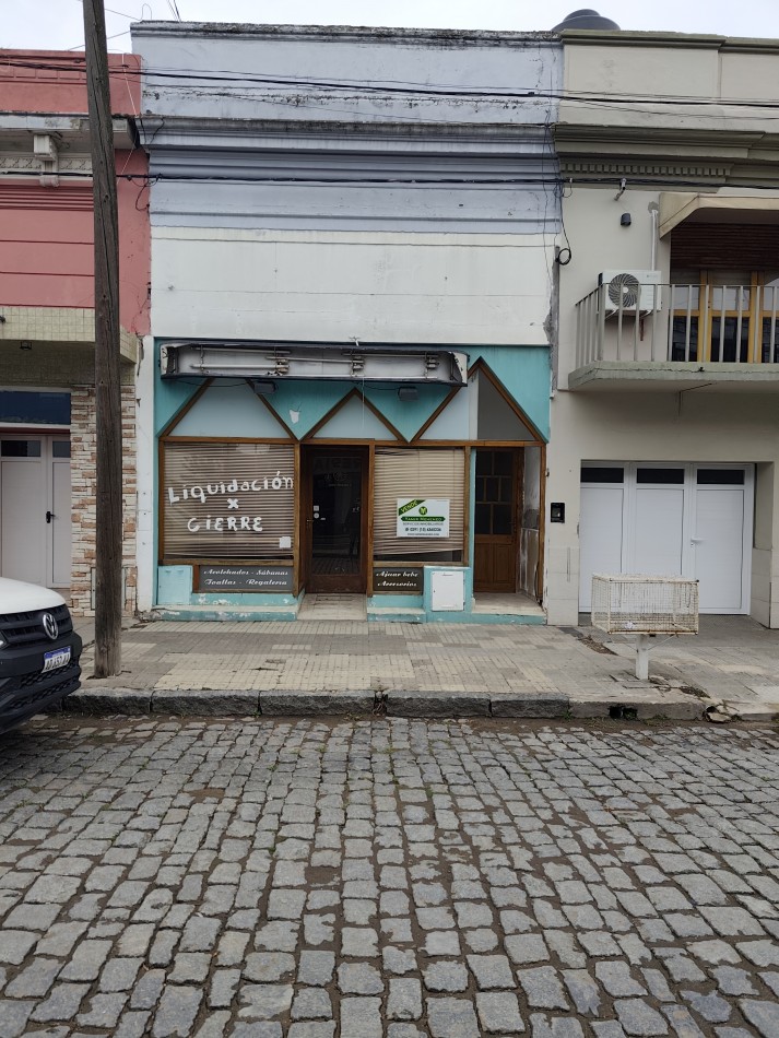 LOCAL CENTRICO CON CASA