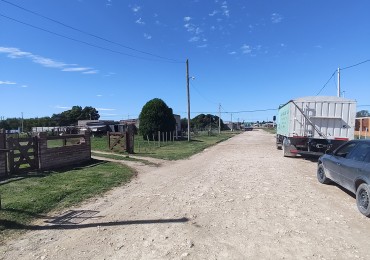 Buen lote con todos los servicios 